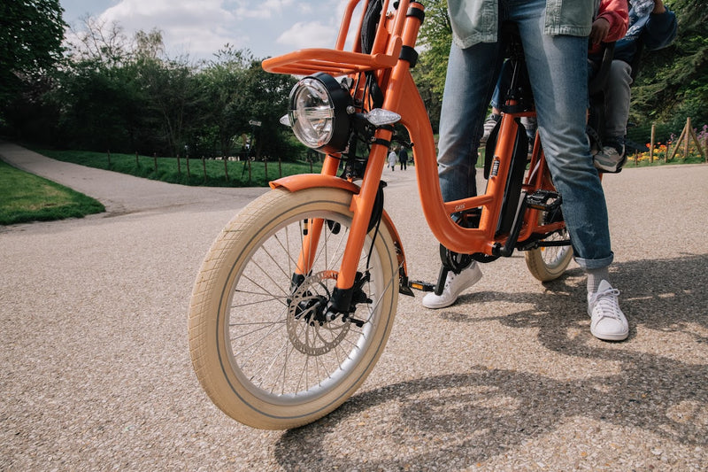 Débrider son vélo électrique : les risques légaux et techniques